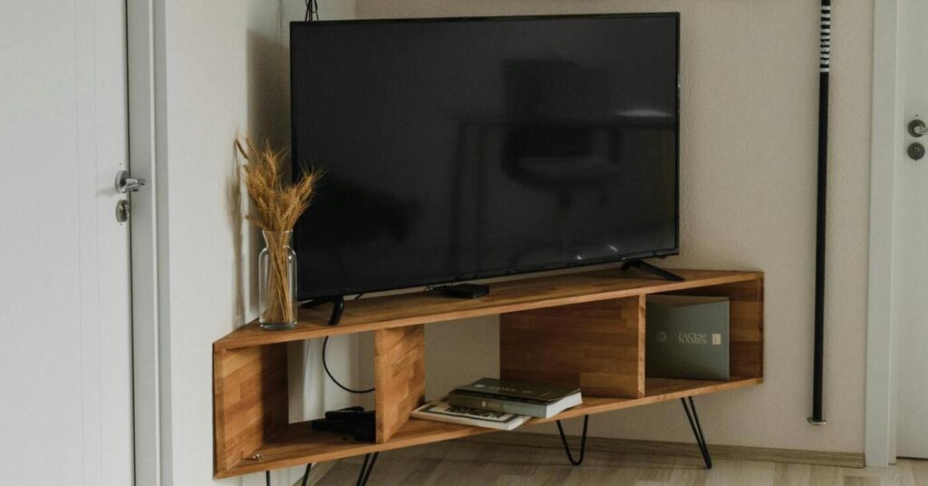 32 Inch TV Stand